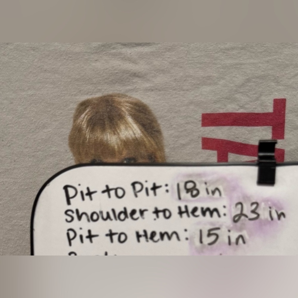Taylor Swift The RED Tour 2013 Concert T-Shirt Women’s Small Unisex Light Gray - Picture 16 of 16